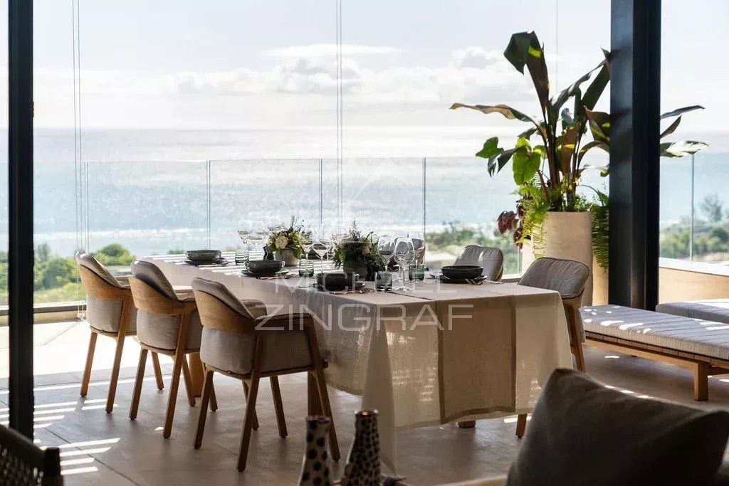 Property photo 3 of 34