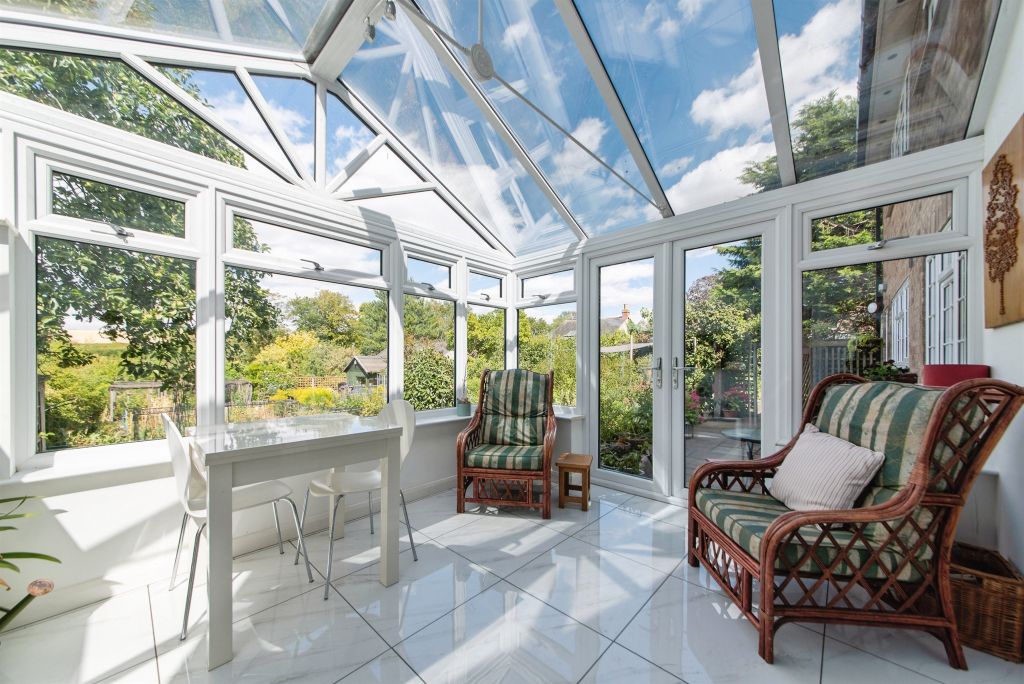 Property photo 2 of 29 Conservatory