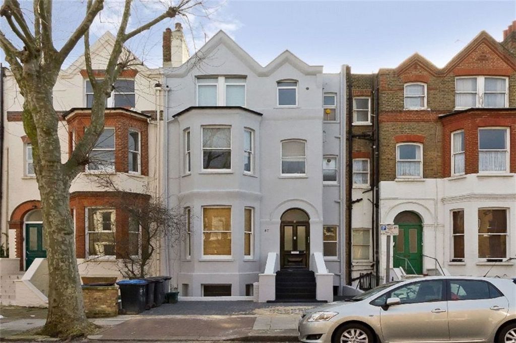 Property photo 1 of 13