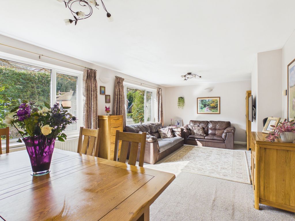 Property photo 2 of 30 Cam01984G0-Pr0568-Still012