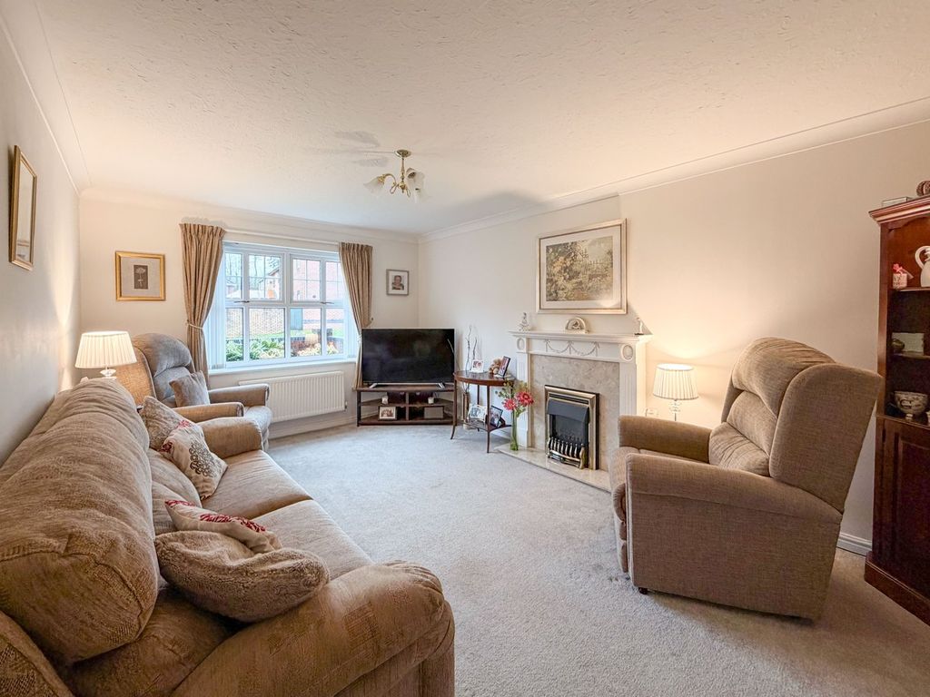 Property photo 2 of 36