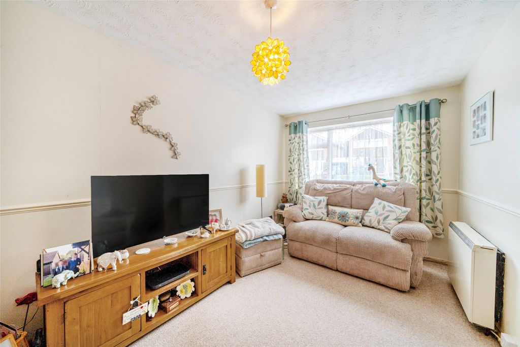 Property photo 2 of 11 Picture No. 32