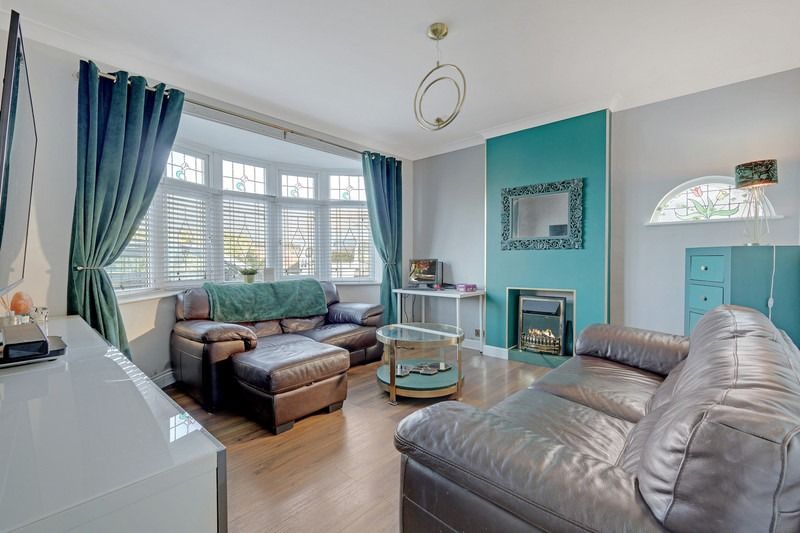 Property photo 3 of 17 4680012