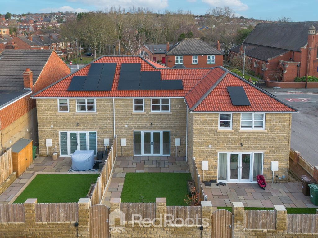 Property photo 3 of 25 4745995