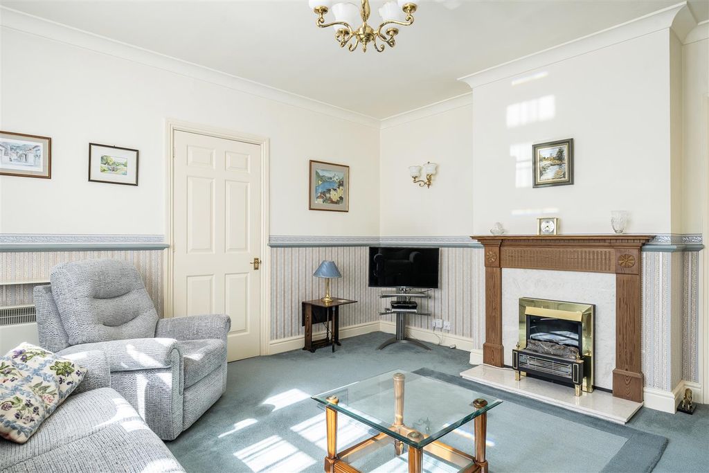 Property photo 3 of 20 1469850-12-6A21Aae7221Fb.Jpg
