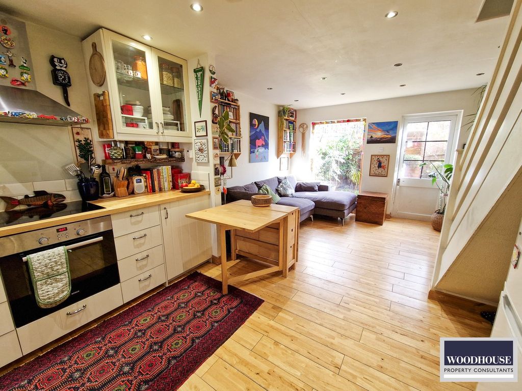 Property photo 2 of 22