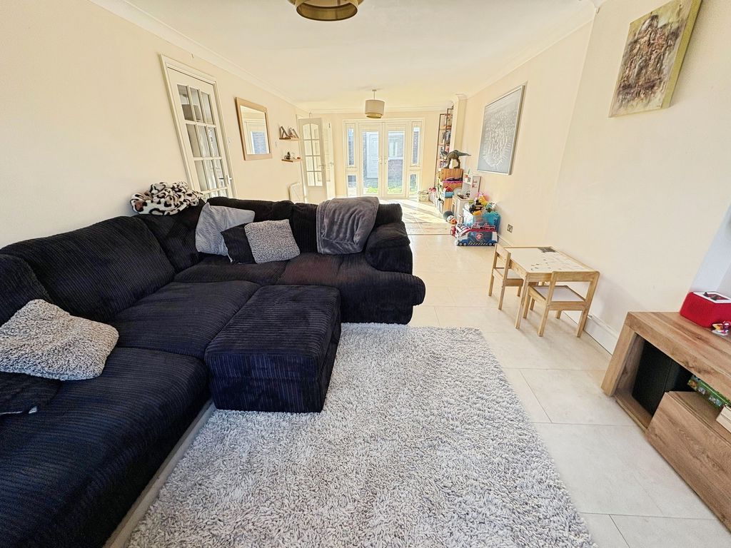 Property photo 3 of 14 Photo 17