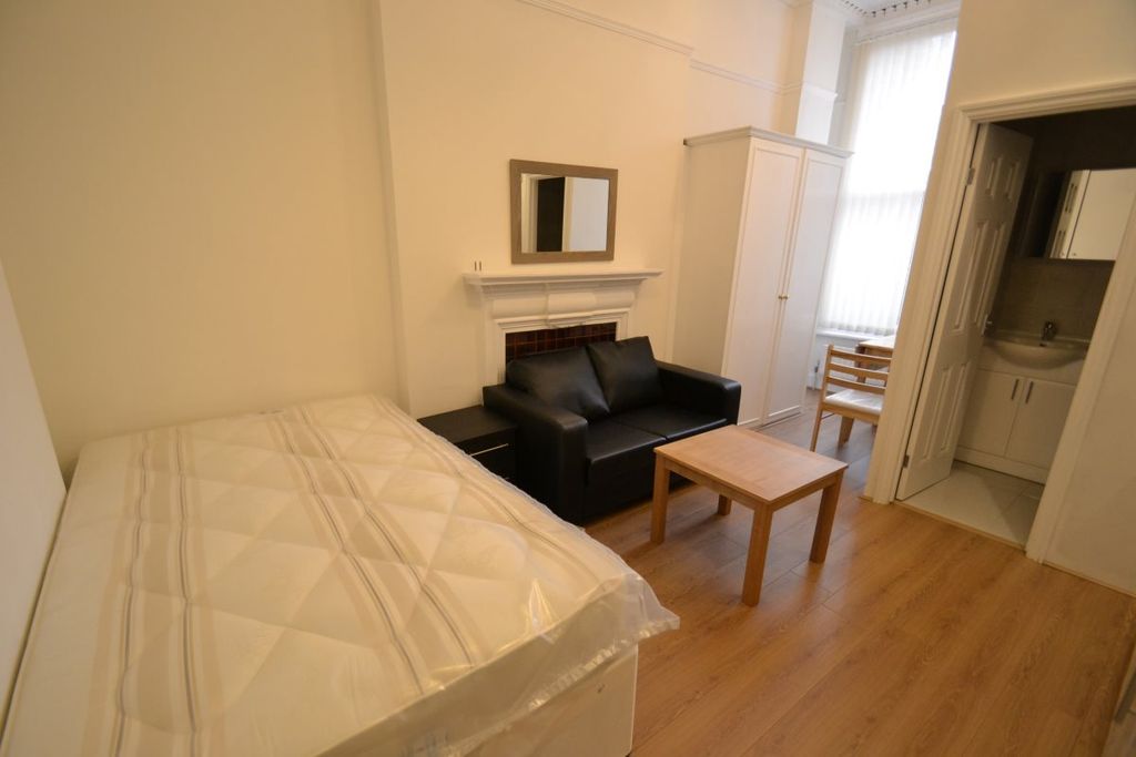Property photo 1 of 3