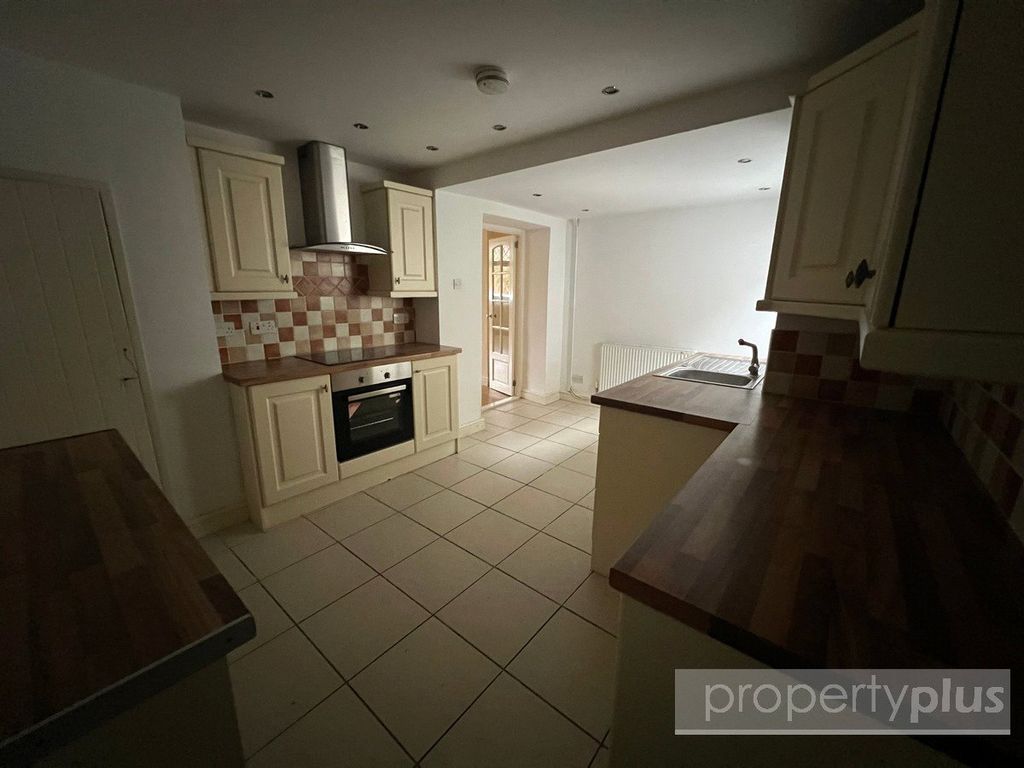 Property photo 2 of 13 Picture No. 11