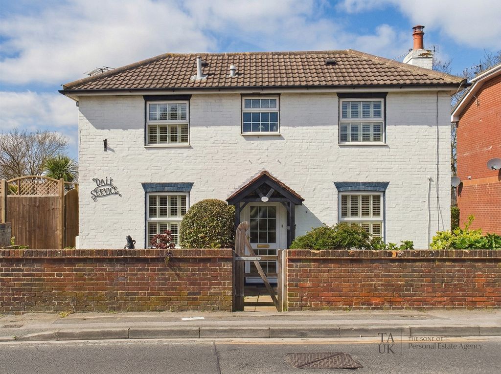 Property photo 1 of 37