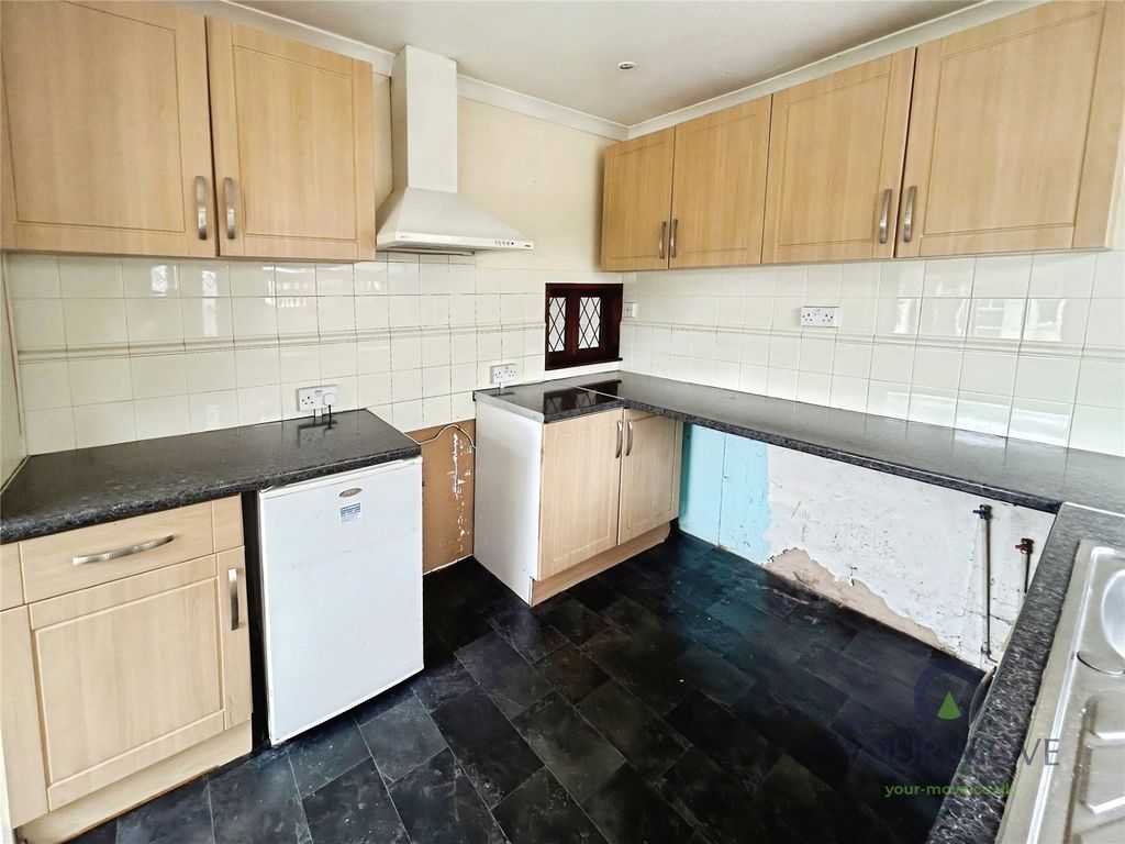 Property photo 2 of 13 Kitchen