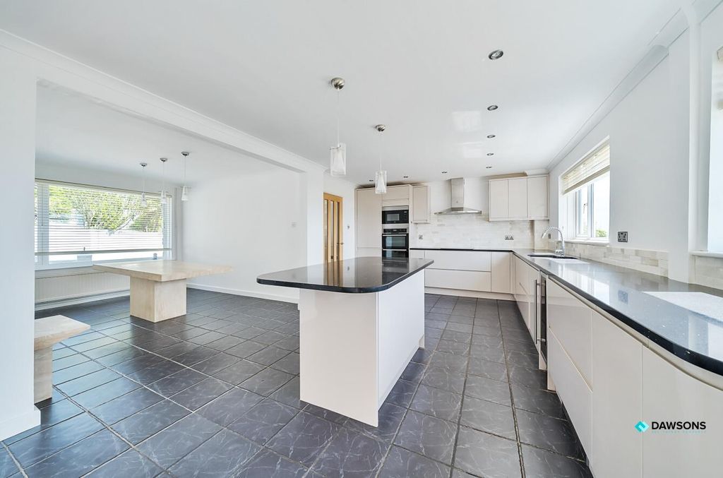 Property photo 2 of 48 7001079B-c48d-4400-8816-05452B67Dd94.Jpg