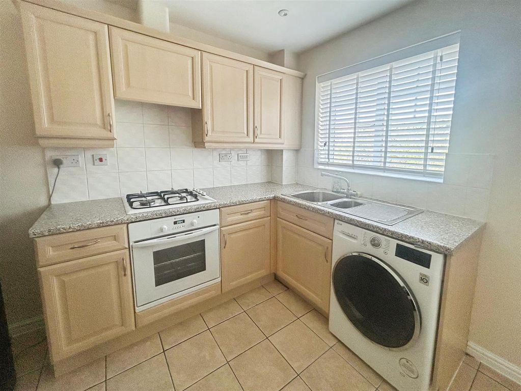 Property photo 3 of 7 51Bdf8Eb-Image00005.Jpeg