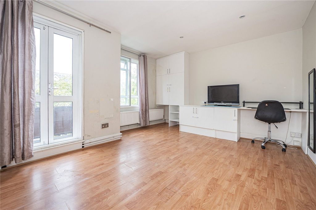 Property photo 3 of 12 Picture No. 04