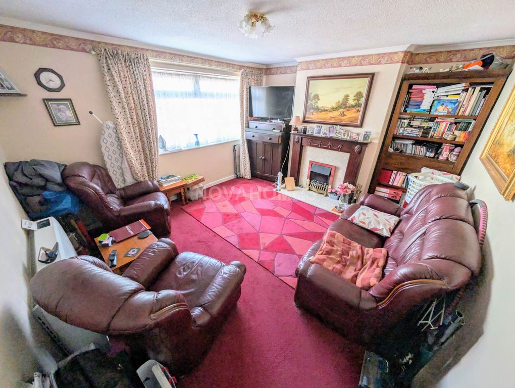 Property photo 2 of 13