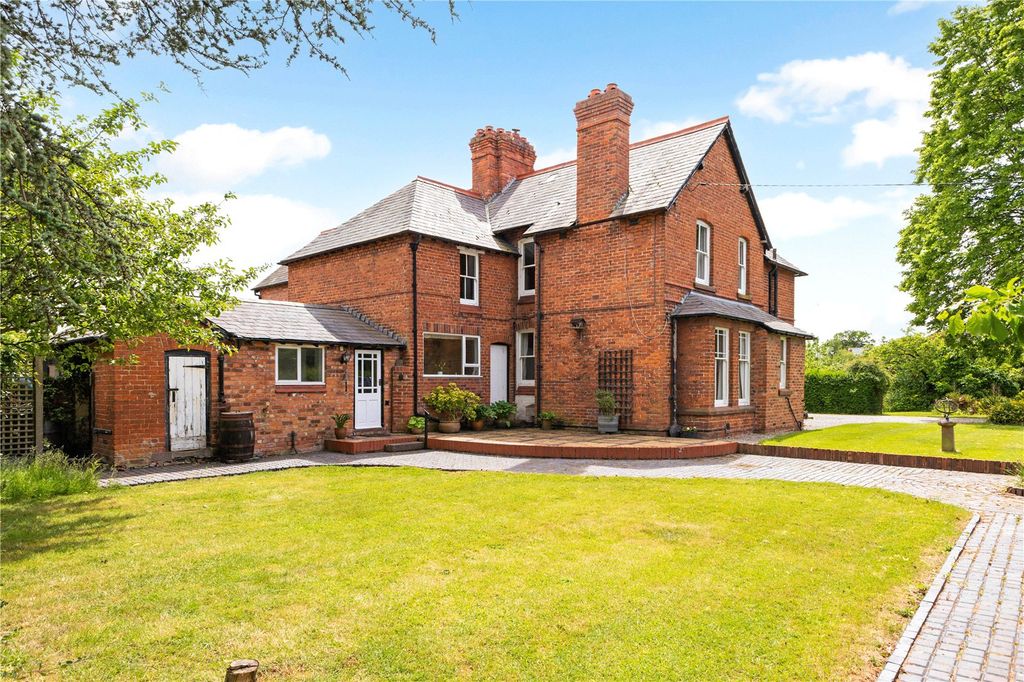 Property photo 2 of 20 Brierley House