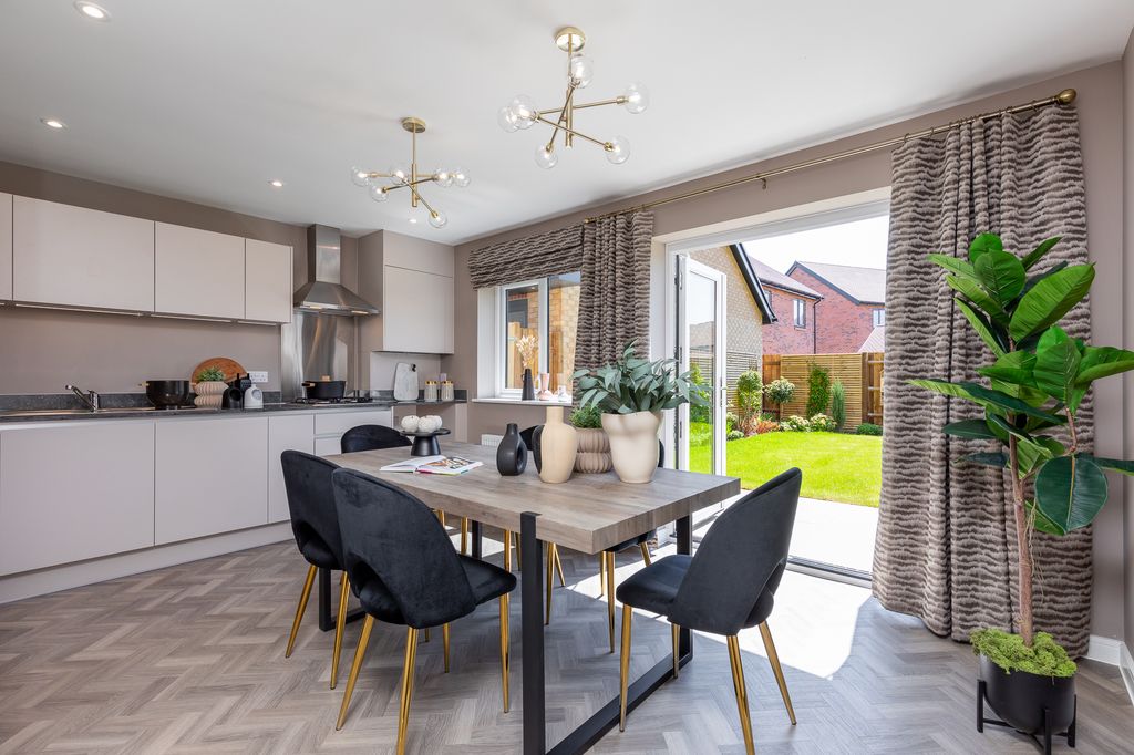 Property photo 3 of 10 Showhome