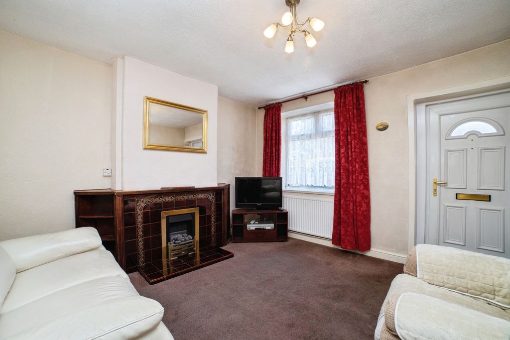 Property photo 2 of 17 Pbox-Img.Jpg