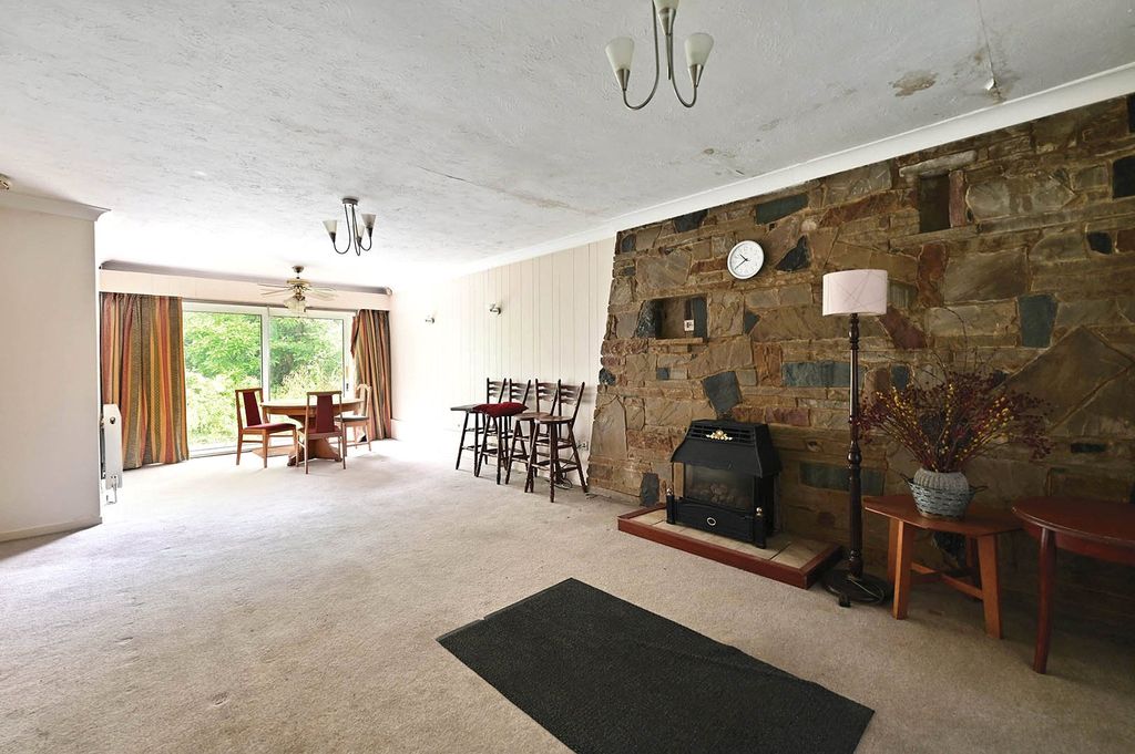 Property photo 2 of 16 Picture No. 19