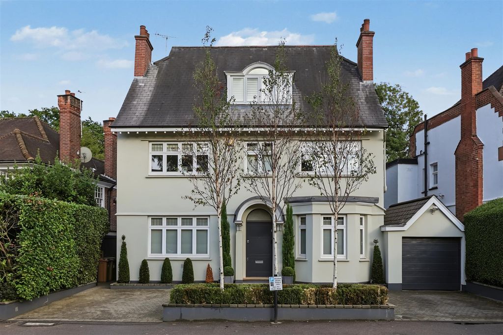 Property photo 1 of 12 5 Stormont Road N6 4Ns-No Watermark-12.Jpg