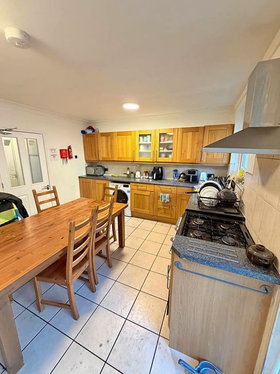 Property photo 3 of 4