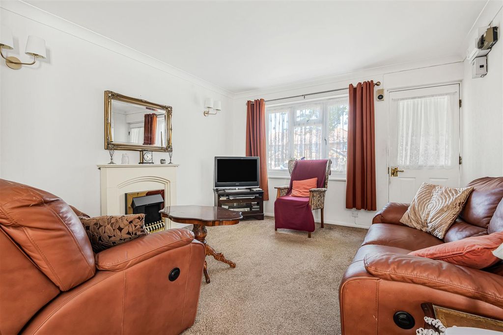 Property photo 2 of 16