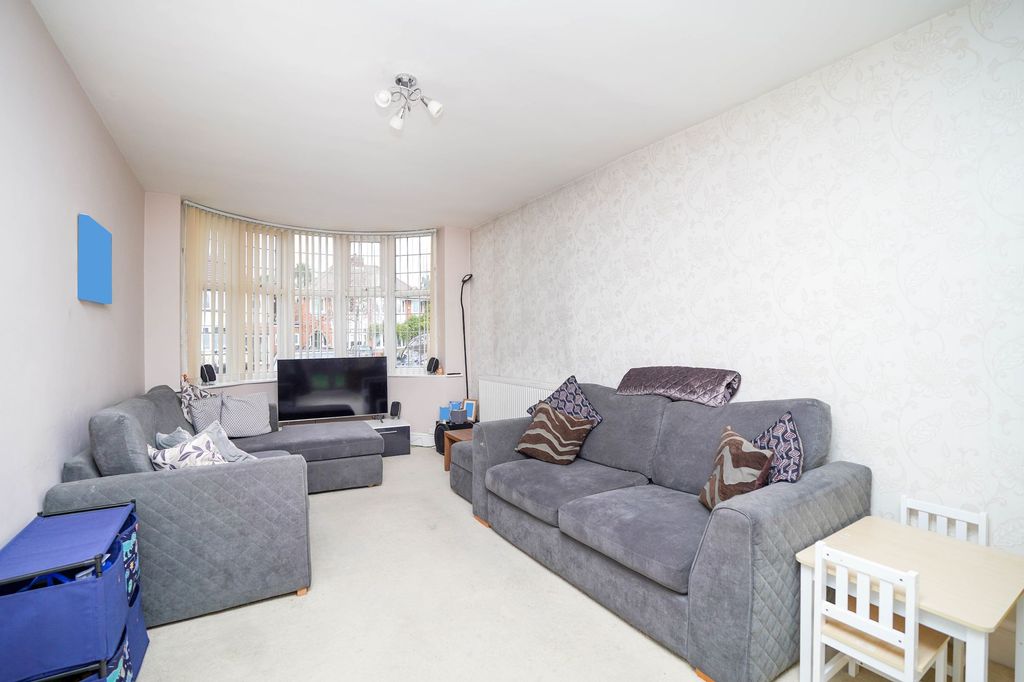 Property photo 2 of 18