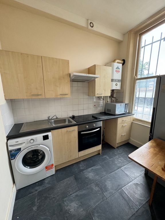 Property photo 1 of 5