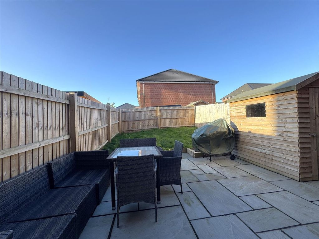 Property photo 2 of 14