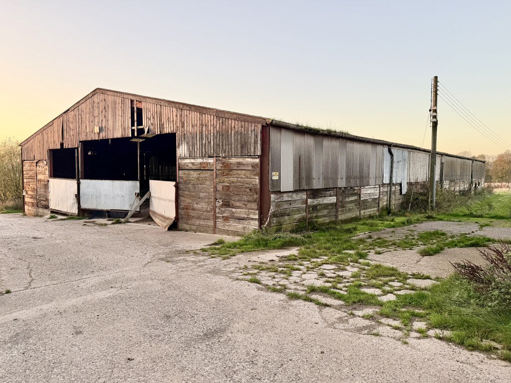 Property photo 3 of 4