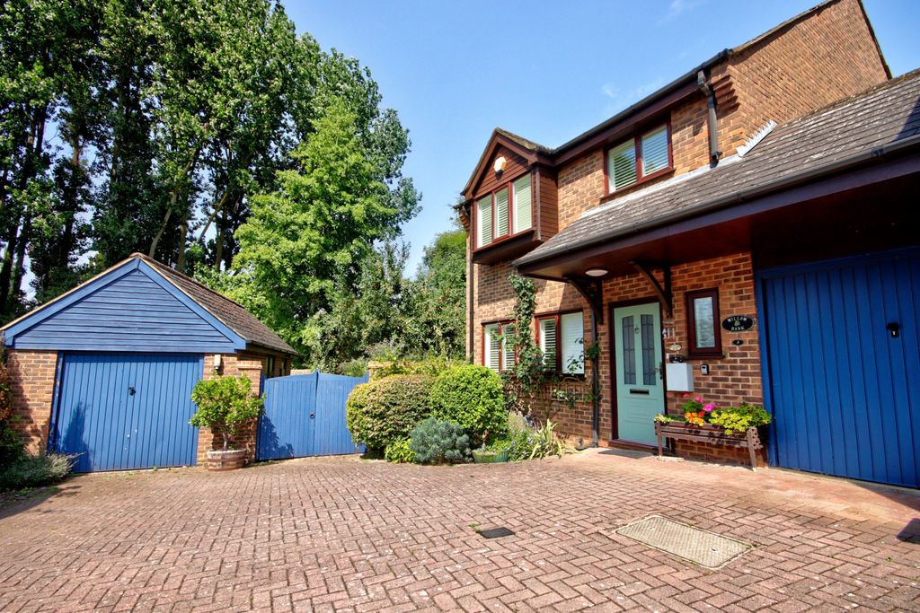 Property photo 1 of 27 External 2
