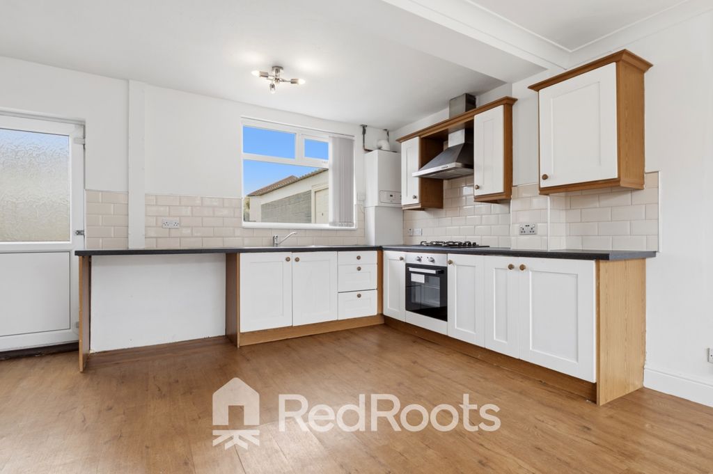 Property photo 3 of 22 4954334
