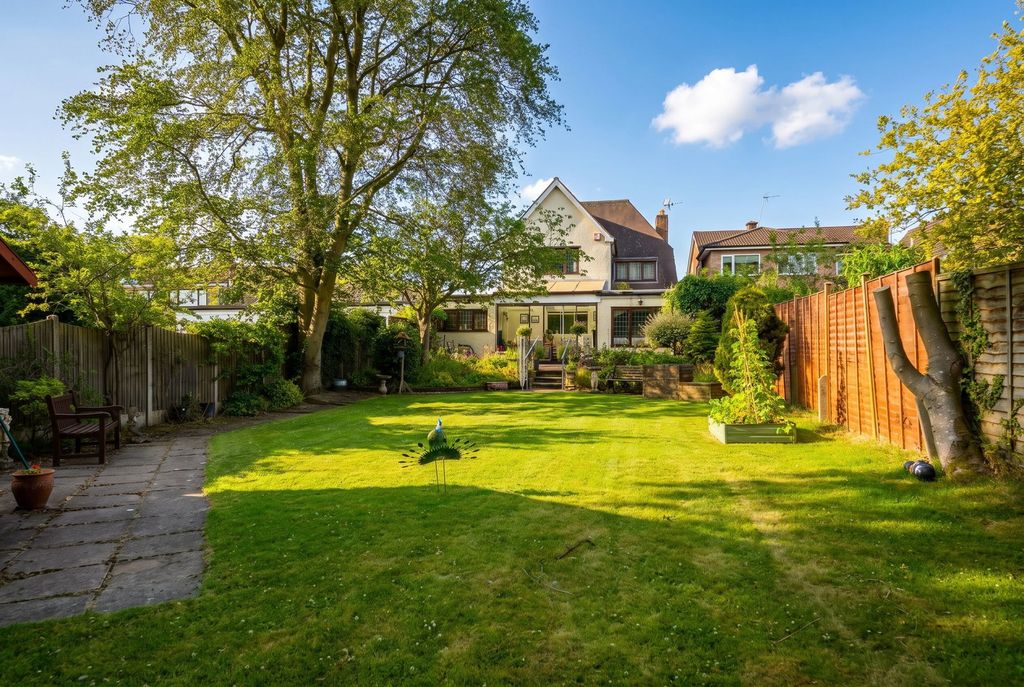 Property photo 1 of 31