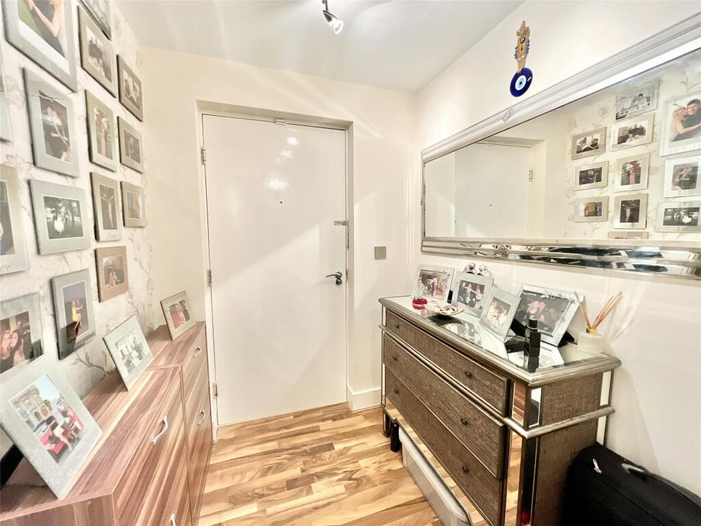 Property photo 2 of 27