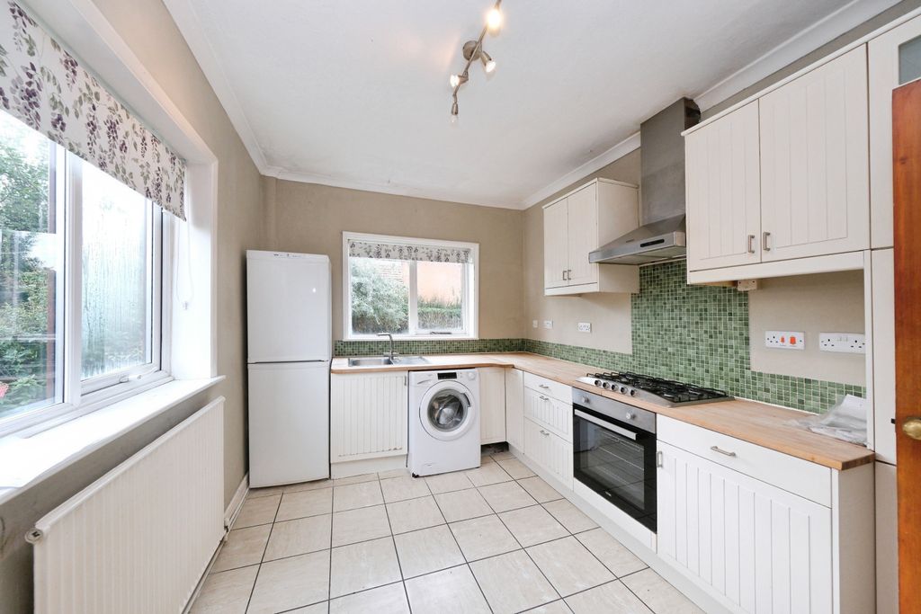 Property photo 3 of 21