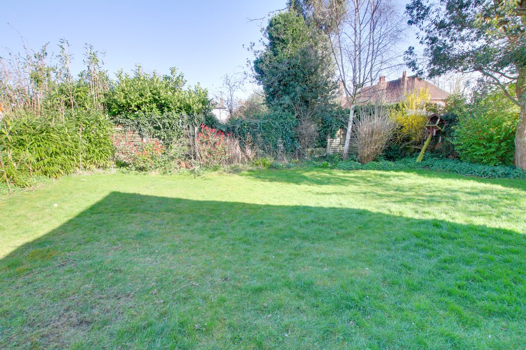 Property photo 2 of 12
