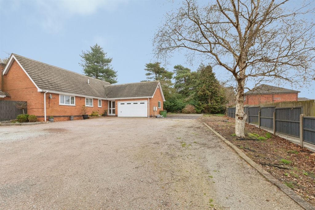 Property photo 2 of 20