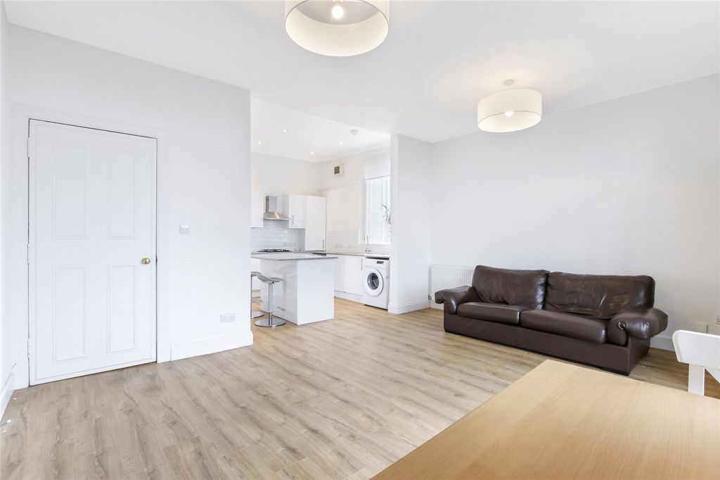 Additional image 4 of 2 bed flat for saleRoseangle, Dundee, Angus DD1