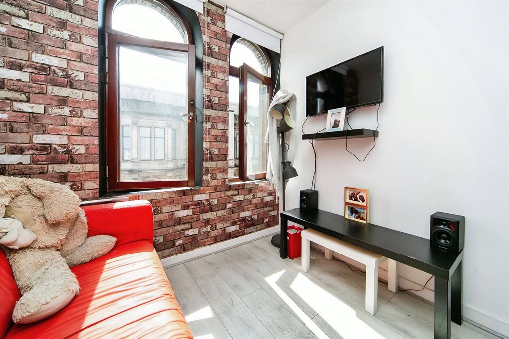 Property photo 2 of 15 Picture No. 02
