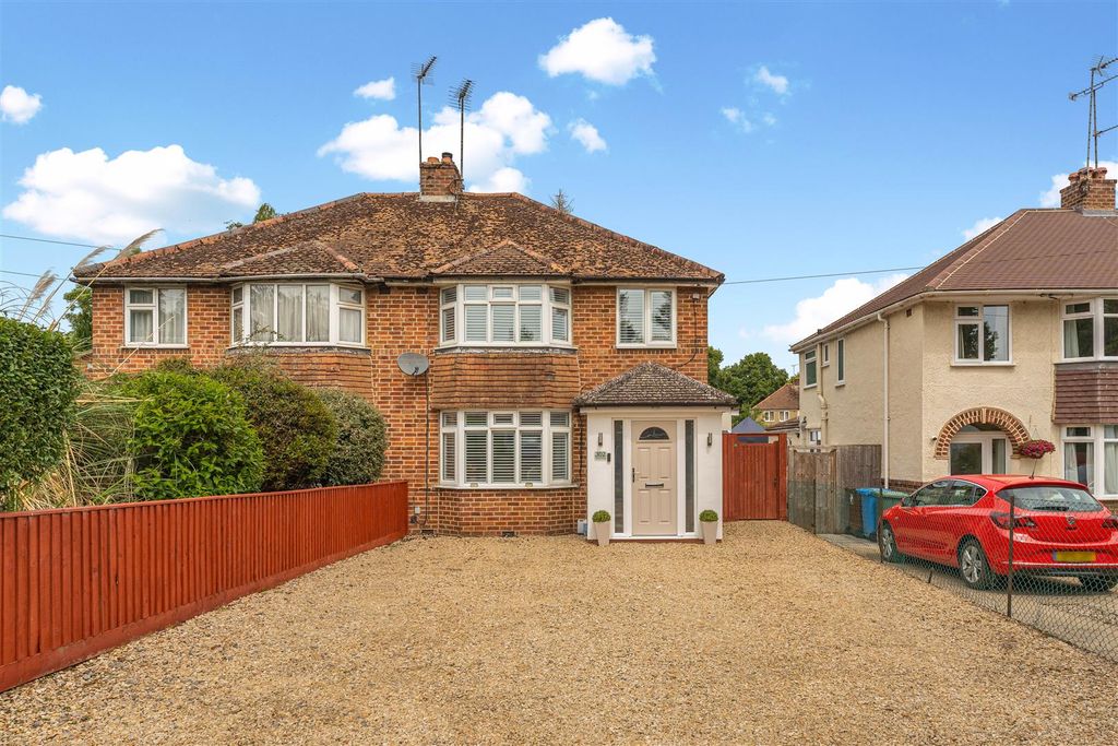 Property photo 1 of 16 302 Warwick Road, Banbury-1.Jpg