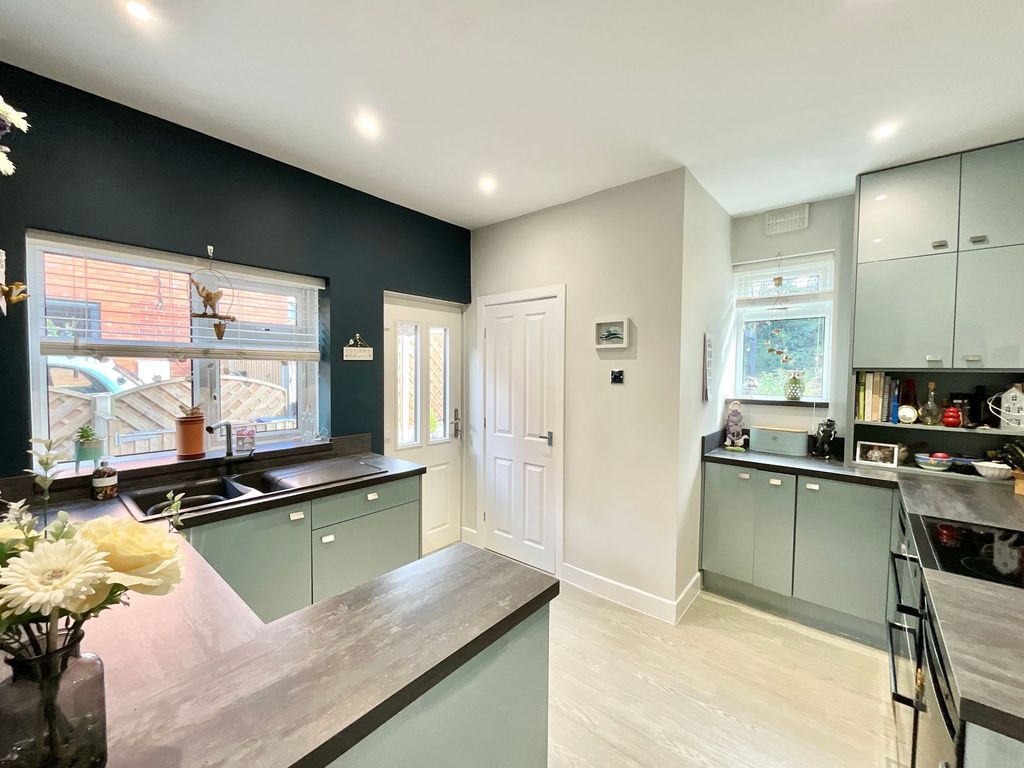 Property photo 2 of 30