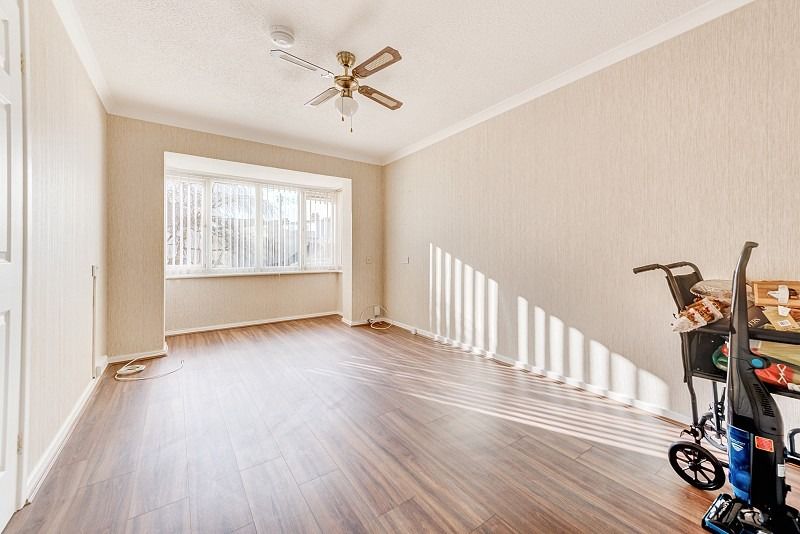 Property photo 2 of 12 4202021