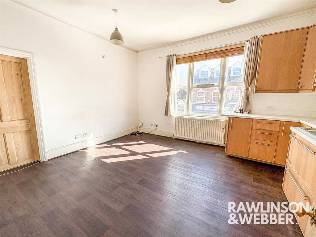 Property photo 3 of 9 Img_1853_1.Jpg