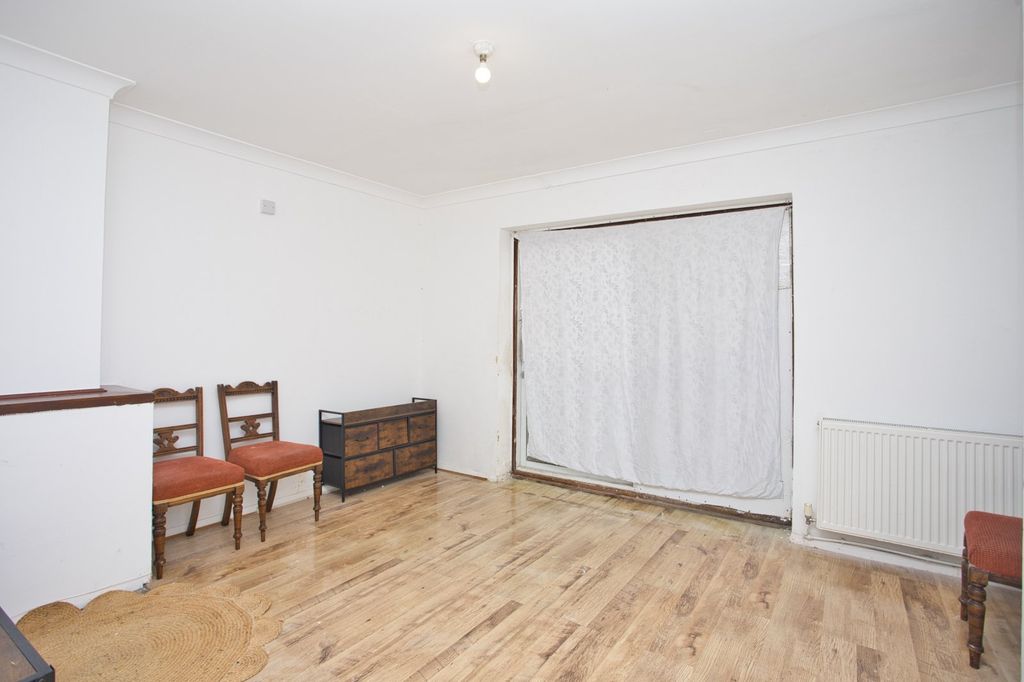 Property photo 2 of 12 Picture 2