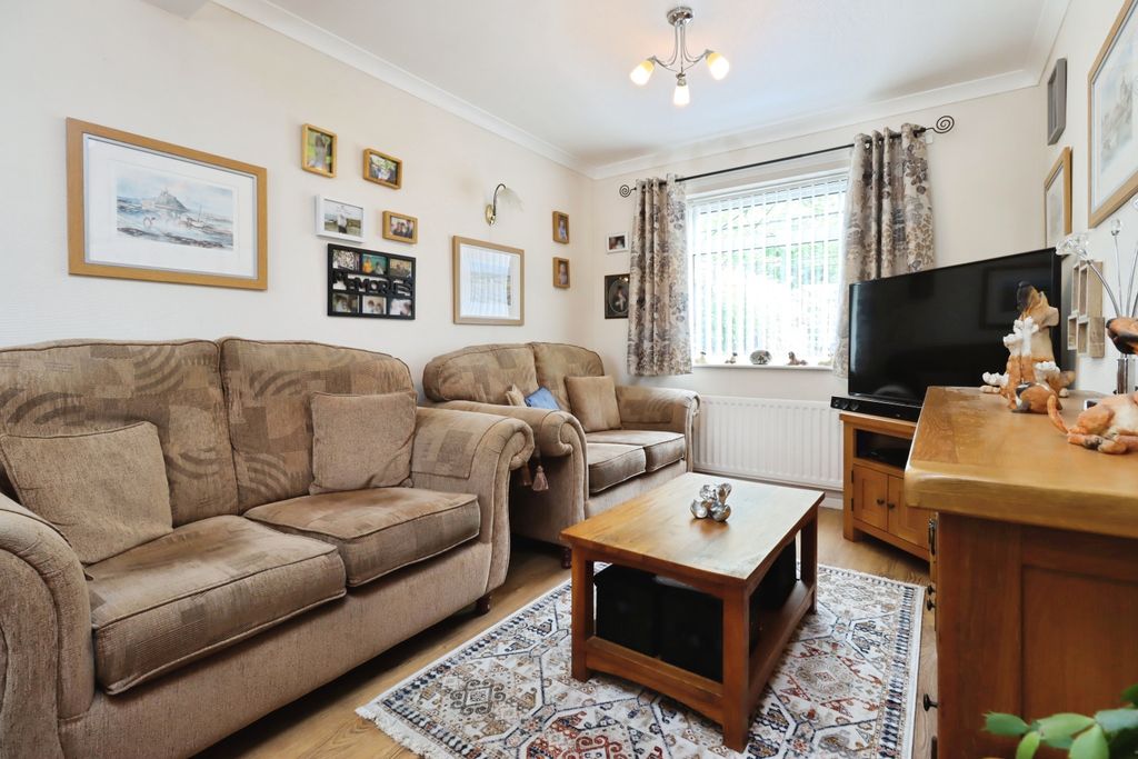 Property photo 3 of 15
