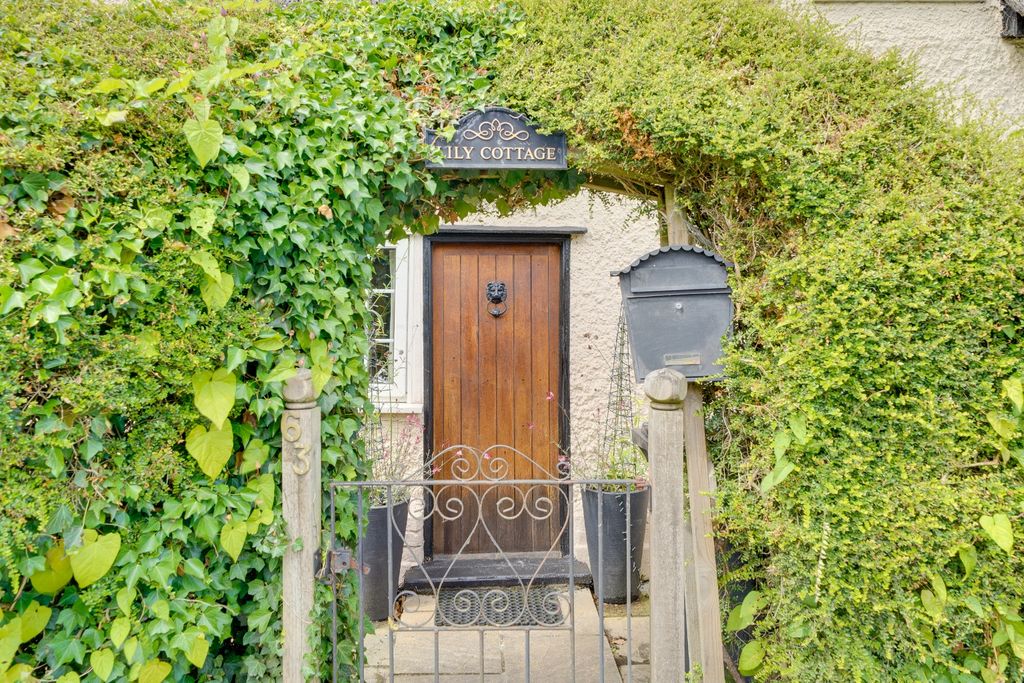 Property photo 2 of 26 4338482