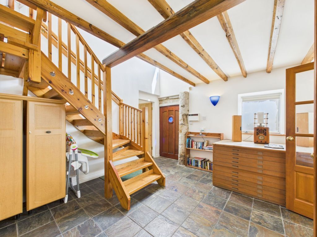 Property photo 2 of 23