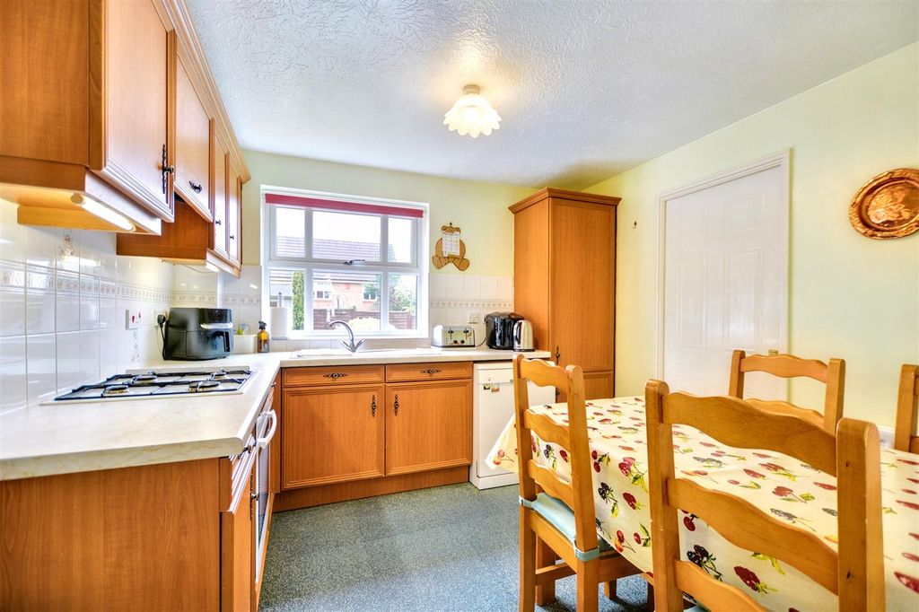 Property photo 3 of 28 Kitchen_1.Jpeg