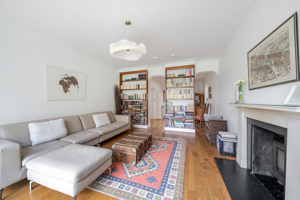 Property photo 2 of 40