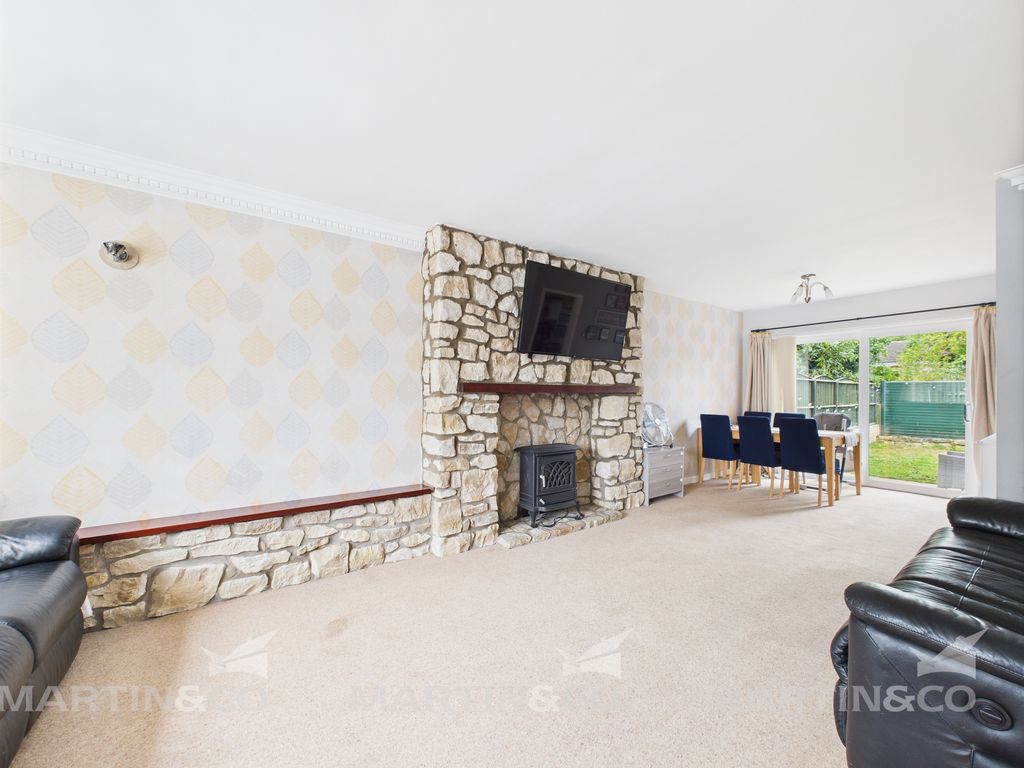 Property photo 2 of 17 Cam02406G0-Pr0479-Still003